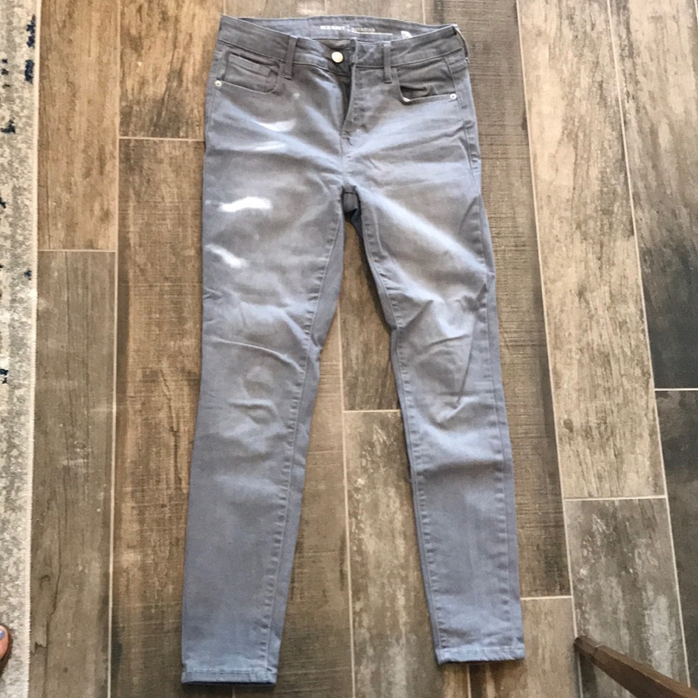 Old navy rockstar jeans in grey